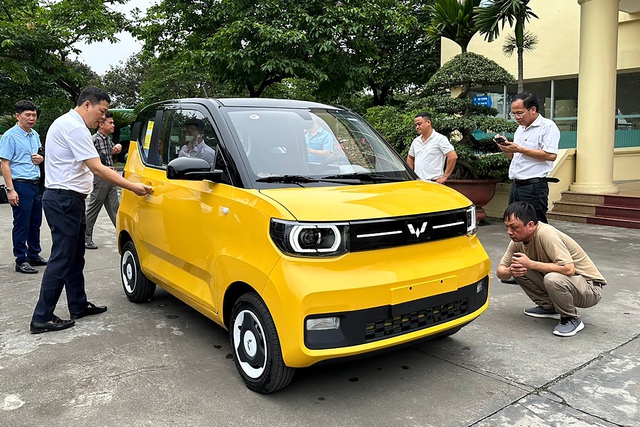Mẫu xe ô tô điện giá rẻ Wuling HongGuang MiniEV do TMT Motors lắp ráp tại Việt Nam. Mẫu xe ô tô điện giá rẻ Wuling HongGuang MiniEV do TMT Motors lắp ráp tại Việt Nam.