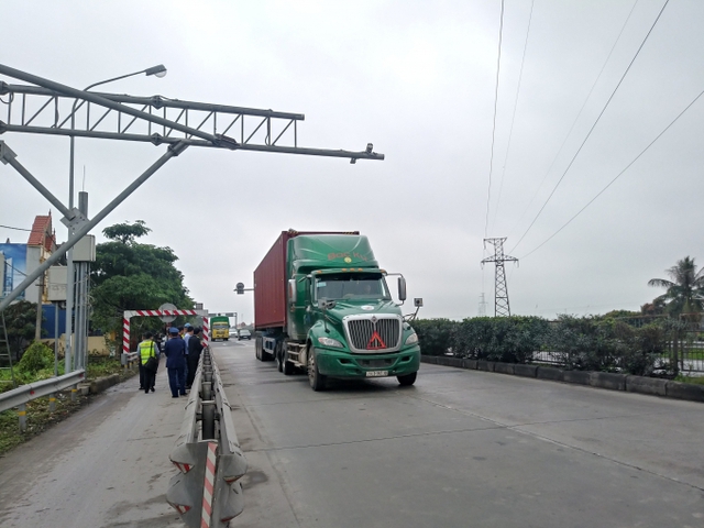 Từ ngày 1/6 đưa bộ cân tự động trên QL5 vào sử dụng - Ảnh 2.