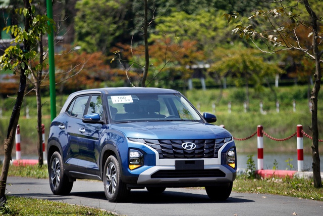 Mẫu xe gầm cao đô thị Hyundai Creta nhập khẩu nguyên chiếc từ Indonesia.