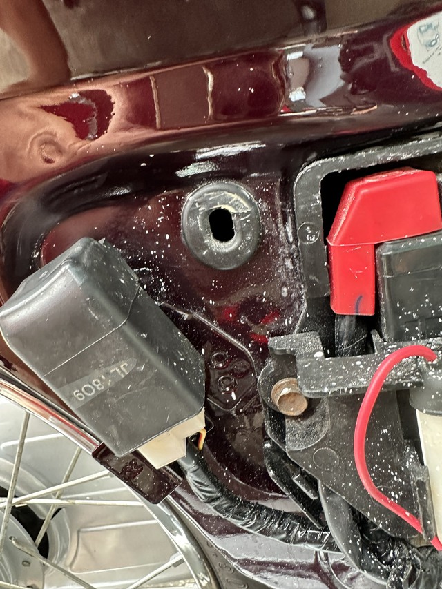 Những chiêu thức “làm tiền” khách, của thợ sửa xe thiếu tâm trong nghề - Ảnh 2.