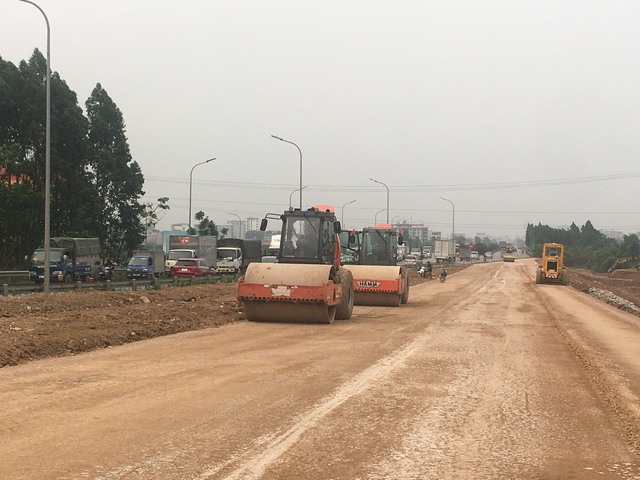 Bắc Giang triển khai bảo trì 23 tuyến đường bộ do tỉnh quản lý  - Ảnh 1.