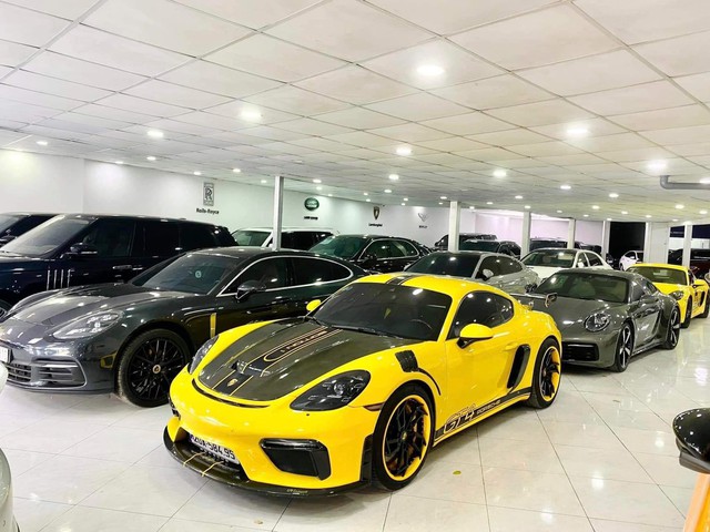 Thị trường ô tô lao dốc, từ ngân hàng đến kinh doanh xe cũ đều điêu đứng - Ảnh 1.