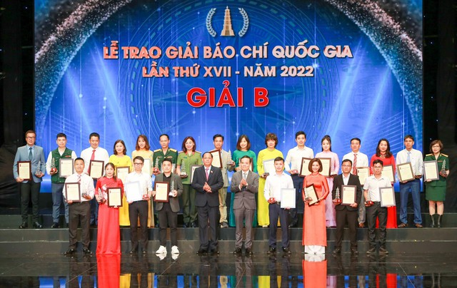 Vinh danh 123 tác phẩm chất lượng cao đoạt Giải Báo chí Quốc gia lần thứ XVII - Ảnh 4.