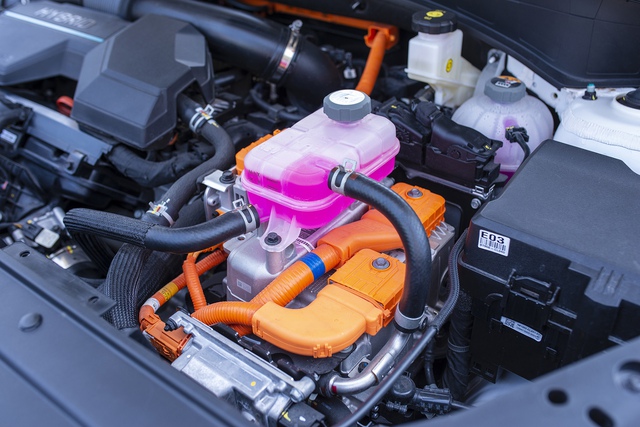 Hyundai Santa Fe Hybrid ra mắt khách Việt, giá 1,450 tỷ đồng - Ảnh 2.