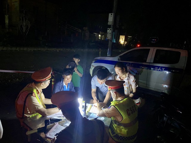 Bắc Giang kiểm tra chéo xử lý vi phạm giao thông tạo chuyển biến tích cực - Ảnh 2.