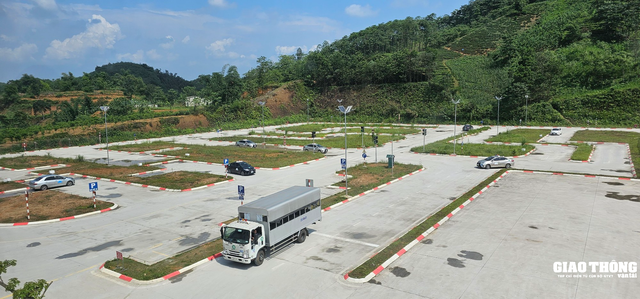 Từ 1/8, chính thức tăng phí sát hạch bằng lái xe - Ảnh 1. Từ 1/8, chính thức tăng phí sát hạch bằng lái xe - Ảnh 1.