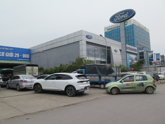 250 nghìn lượt cùng lúc truy cập tải giấy đăng kiểm, cách nào nhanh nhất? - Ảnh 1.