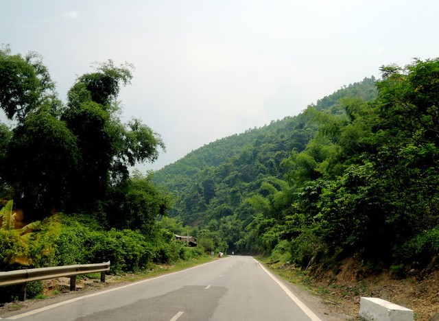 Bắc Kạn: 39 vị trí tiềm ẩn TNGT đang được xử lý - Ảnh 1.