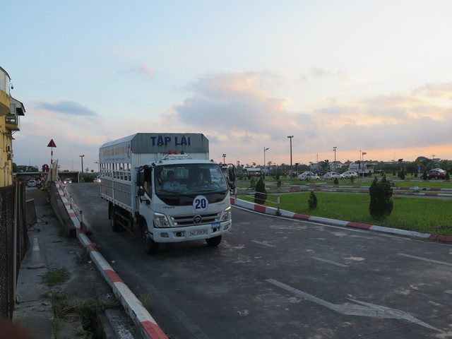 Hải Dương: Vì sao tồn hơn 3.000 hồ sơ chờ sát hạch lái xe? - Ảnh 1.