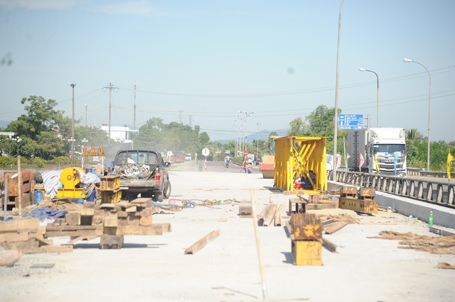 Quảng Nam phê bình huyện Núi Thành vì chậm GPMB dự án mở rộng QL1 và cầu Tam Kỳ - Ảnh 1.