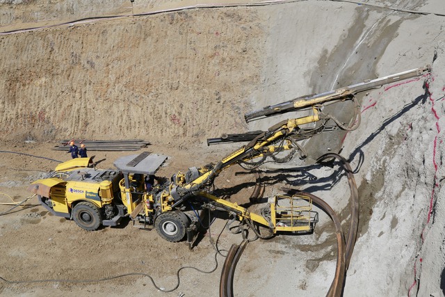 Mở cửa hầm Tuy An trên cao tốc Chí Thạnh - Vân Phong - Ảnh 2.