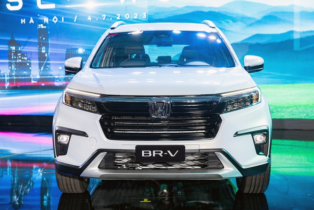 Honda BR-V giá từ 661 triệu đồng, cạnh tranh Xpander và Veloz Cross - Ảnh 2.