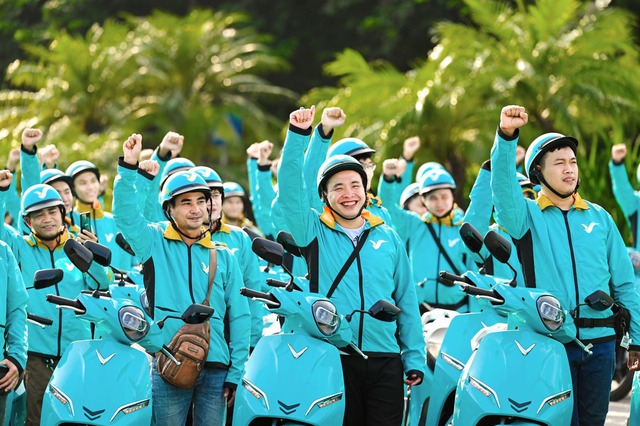 Giá khởi hành cho 2 km đầu tiên của dịch vụ xe ôm công nghệ Xanh SM Bike là 13.800 đồng. Giá khởi hành cho 2 km đầu tiên của dịch vụ xe ôm công nghệ Xanh SM Bike là 13.800 đồng. thế giới xe tuần qua