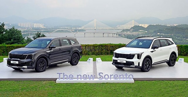 Soi chi tiết Kia Sorento 2024, với giá quy đổi chỉ hơn 600 triệu đồng - Ảnh 1. Soi chi tiết Kia Sorento 2024, với giá quy đổi chỉ hơn 600 triệu đồng - Ảnh 1.