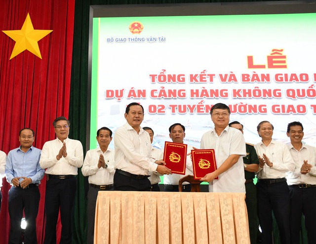 Đồng Nai bàn giao mặt bằng gần 5.000 ha xây sân bay Long Thành - Ảnh 1.