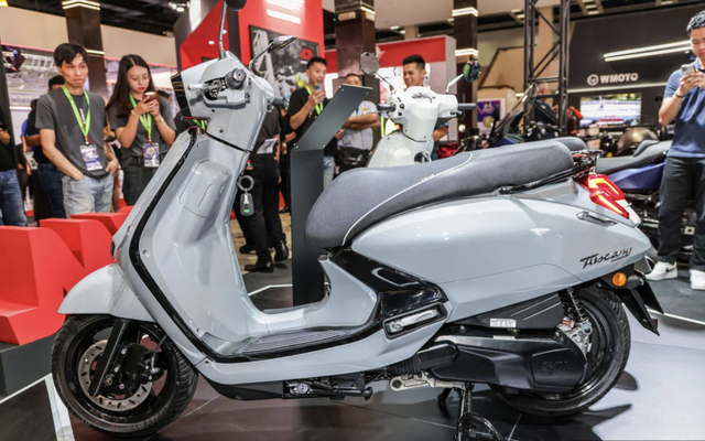 SYM trình làng mẫu xe ga Tuscany 2023 với giá quy đổi tương đương gần 46 triệu đồng - Ảnh 1.