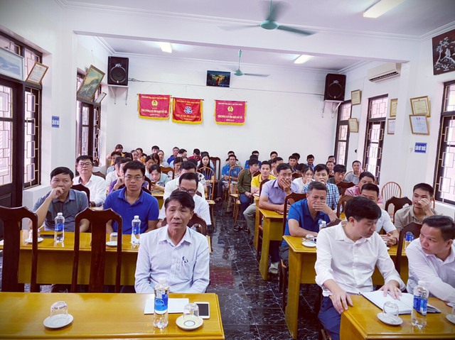 Khai giảng lớp bồi dưỡng kiến thức, nghiệp vụ cho cán bộ quản lý, công nhân bảo trì đường bộ - Ảnh 1.