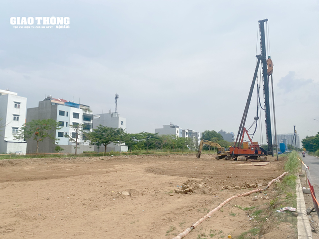 TP.HCM: Dự án mở rộng QL50 gần 1.500 tỷ chậm tiến độ do không có mặt bằng thi công - Ảnh 1. TP.HCM: Dự án mở rộng QL50 gần 1.500 tỷ chậm tiến độ do không có mặt bằng thi công - Ảnh 1.