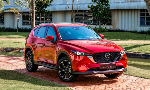 Mazda CX-5 phiên bản mới chiếm lĩnh "ngôi vương" ô tô bán chạy nhất tháng 8/2023. Thế giới xe tuần qua