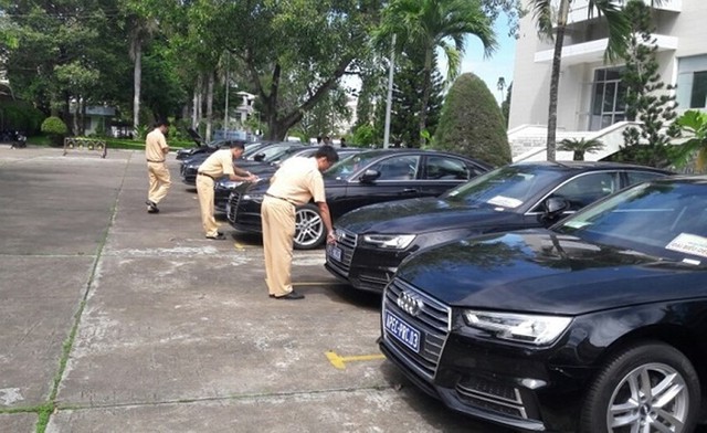 Chủ tịch Hà Nội, Bí thư các tỉnh được dùng xe công giá mua không quá 1,55 tỷ đồng - Ảnh 2.