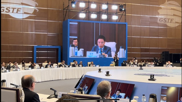 Bộ trưởng Nguyễn Văn Thắng đề xuất tăng cường hợp tác phát triển giao thông bền vững toàn cầu - Ảnh 1.