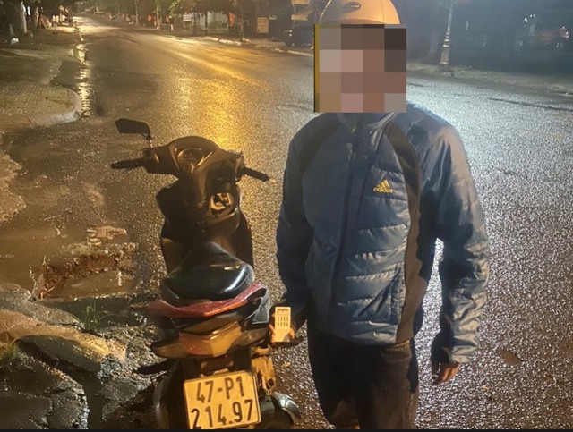 CSGT Đắk Lắk liên tiếp xử lý lái xe sử dụng ma túy - Ảnh 1.