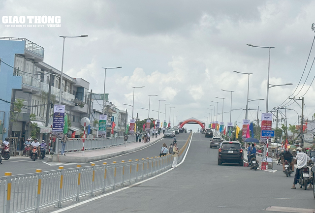 TP.HCM: Thông xe cầu Long Kiểng gần 600 tỷ đồng - Ảnh 2. TP.HCM: Thông xe cầu Long Kiểng gần 600 tỷ đồng - Ảnh 2.