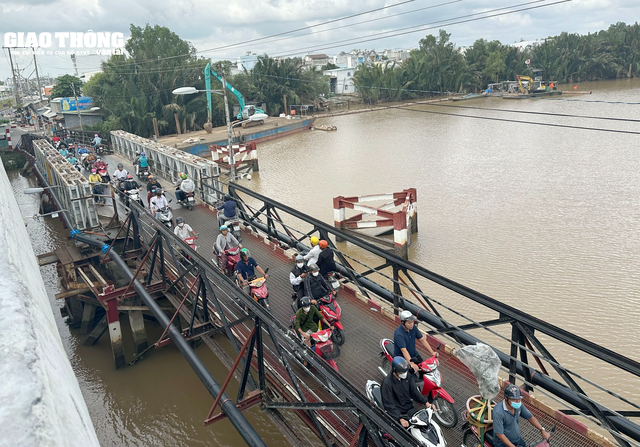 TP.HCM: Thông xe cầu Long Kiểng gần 600 tỷ đồng - Ảnh 6. TP.HCM: Thông xe cầu Long Kiểng gần 600 tỷ đồng - Ảnh 6.