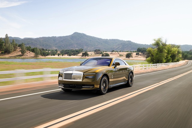Khi ra mắt Spectre, Rolls-Royce sẽ mở ra một tiền lệ mới trong việc chế tạo ra một chiếc xe động cơ hoàn toàn nguyên bản mà hãng gọi là Ultra-Luxury Electric Super Coupé.
