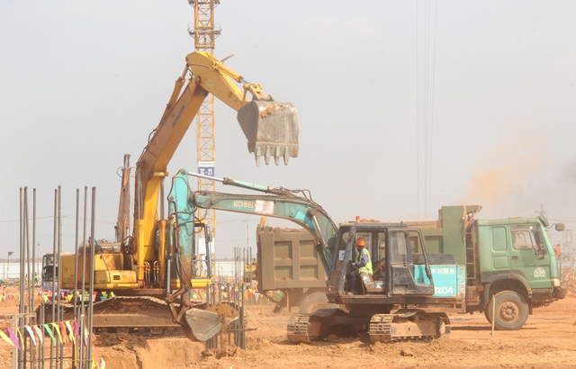 Nhộn nhịp thi công trên đại công trường dự án sân bay Long Thành những ngày cuối năm- Ảnh 6.