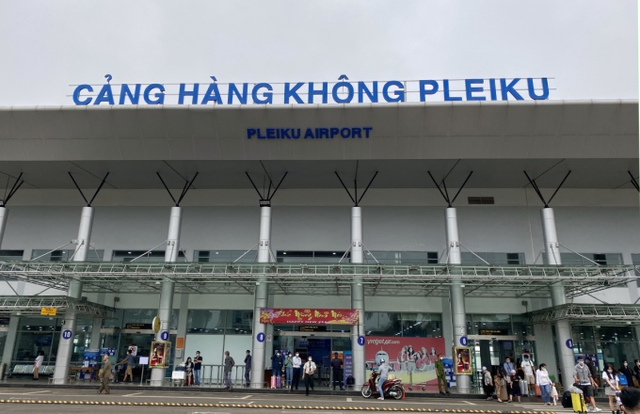 Kiến nghị tăng tần suất xe buýt, taxi hoạt động đêm tại 7 sân bay dịp cao điểm Tết- Ảnh 3. Kiến nghị tăng tần suất xe buýt, taxi hoạt động đêm tại 7 sân bay dịp cao điểm Tết- Ảnh 3.