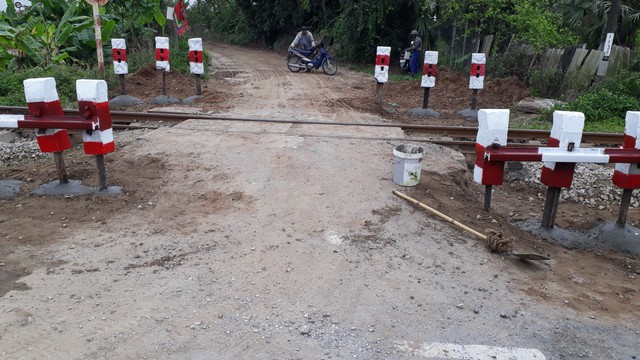 Rào đóng, xóa bỏ 10 lối đi tự mở trên tuyến đường sắt Gia Lâm - Hải Phòng- Ảnh 1. Rào đóng, xóa bỏ 10 lối đi tự mở trên tuyến đường sắt Gia Lâm - Hải Phòng- Ảnh 1.