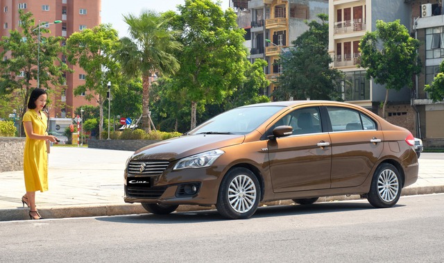 Suzuki Ciaz "đứng đầu" danh sách 10 ô tô có doanh số thấp nhất thị trường với vẻn vẹn 37 chiếc bán ra trong cả năm 2023.  Thế giới xe tuần qua: Loạt xe "gánh team", Hyundai vượt mặt Toyota, xe Thái khuấy đảo thị trường ô tô nhập khẩu