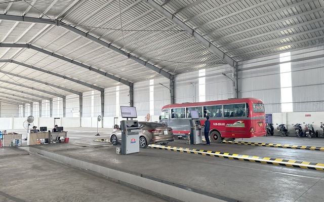 Bình Phước: Trung tâm đăng kiểm thông thoáng dịp cao điểm Tết- Ảnh 5. Bình Phước: Trung tâm đăng kiểm thông thoáng dịp cao điểm Tết- Ảnh 5.