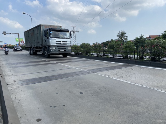 Xử lý ngay các vị trí không êm thuận trên QL5- Ảnh 1.