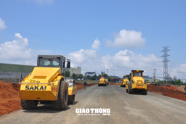Thi công dự án nâng cấp, mở rộng QL19 qua Tây Nguyên