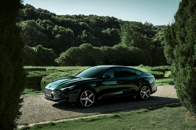 Loạt ô tô mở hàng thị trường đầu năm 2024- Ảnh 2.