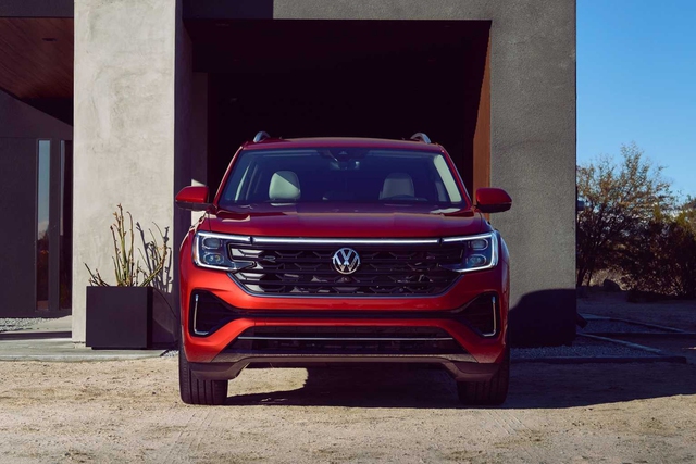 Loạt ô tô mở hàng thị trường đầu năm 2024- Ảnh 4.