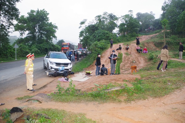 Bắt giữ hai đối tượng vận chuyển ma túy trên Quốc lộ 9- Ảnh 2.