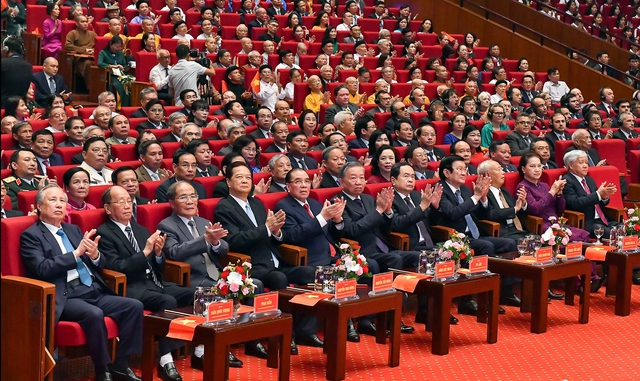 Hà Nội phải làm thế nào để xứng tầm Thủ đô trong kỷ nguyên phát triển mới của đất nước - Ảnh 2.