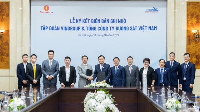 Đường sắt Việt Nam và Vingroup hợp tác cung cấp nhiều dịch vụ cho khách đi tàu- Ảnh 2.