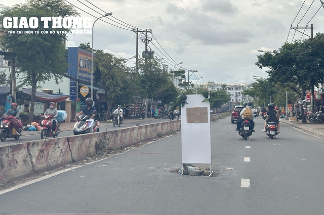 TP. HCM đường Huỳnh Tấn Phát mất an toàn giao thông, người đi đường ngã 