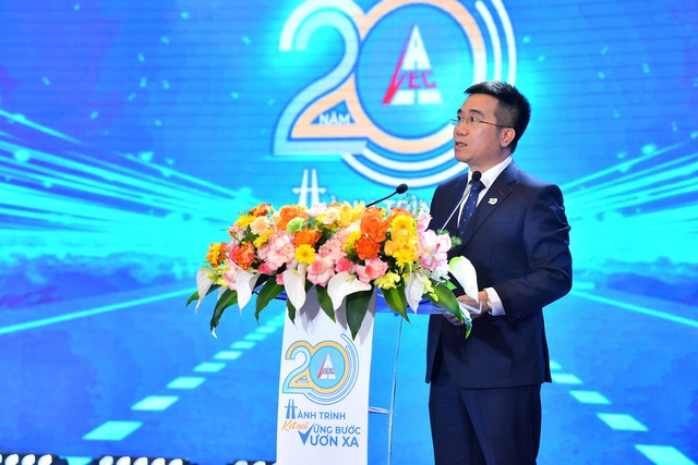 20 năm đi lên từ gian khó của 