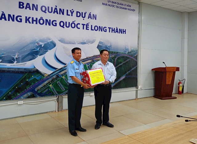 Trưởng Ban Tuyên giáo Trung ương kiểm tra xây dựng sân bay Long Thành - Ảnh 4.