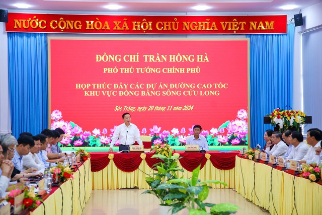 Tiếp tục gỡ khó vật liệu cát cho các dự án giao thông trọng điểm- Ảnh 1.