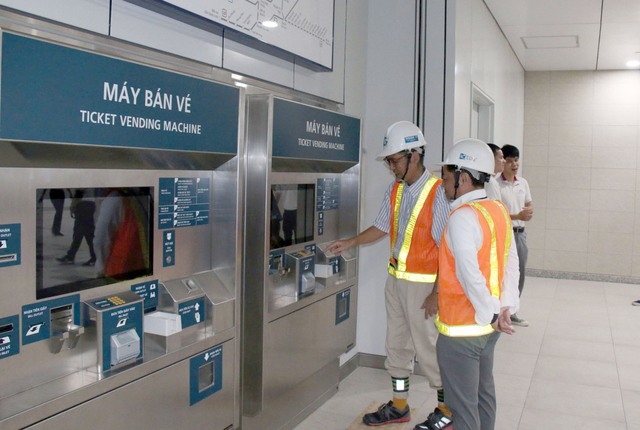 TP. HCM khen thưởng các nhà thầu xuất sắc đẩy nhanh tiến độ thi công tuyến metro số 1 - Ảnh 3.