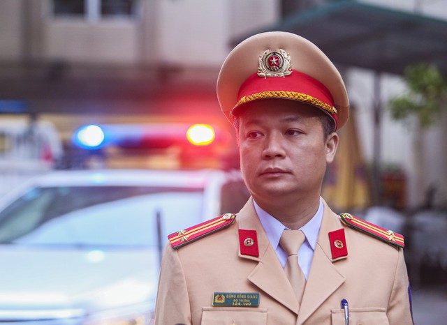 CSGT Hà Nội kiểm tra camera hành trình, phạt nghiêm tài xế vi phạm - Ảnh 21.