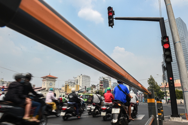 Cục CSGT giải đáp băn khoăn trước đề xuất bỏ đếm giây đèn đỏ- Ảnh 1.