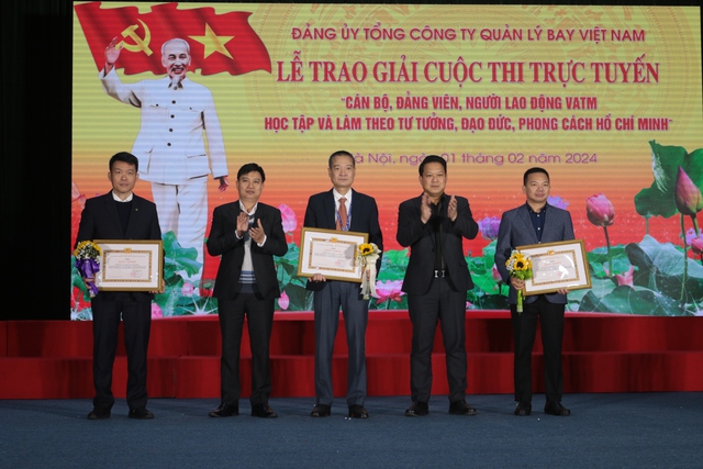 Trao giải cuộc thi Trao giải cuộc thi