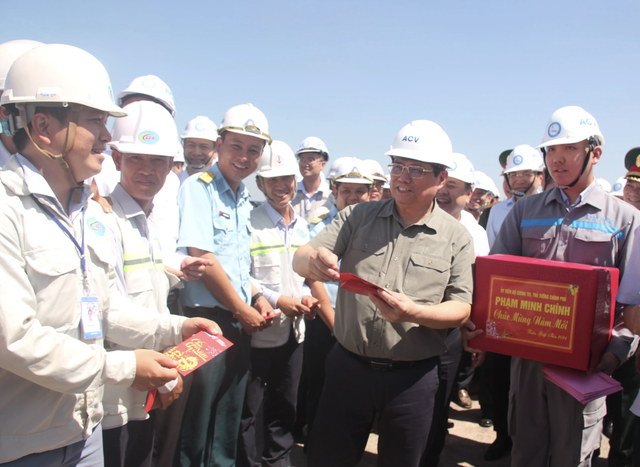 Thủ tướng Phạm Minh Chính yêu cầu rút ngắn tiến độ hoàn thành sân bay Long Thành- Ảnh 3.